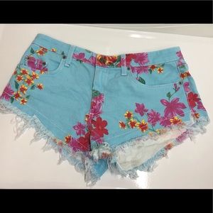 LF Carmar Floral Shorts 29